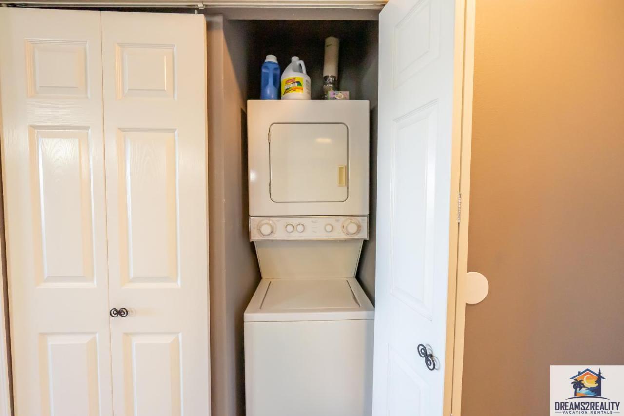 Hébergement de vacances 2br Walk-in - Near The 76 Strip - Pool - Free Tickets Included - Cla-8 *